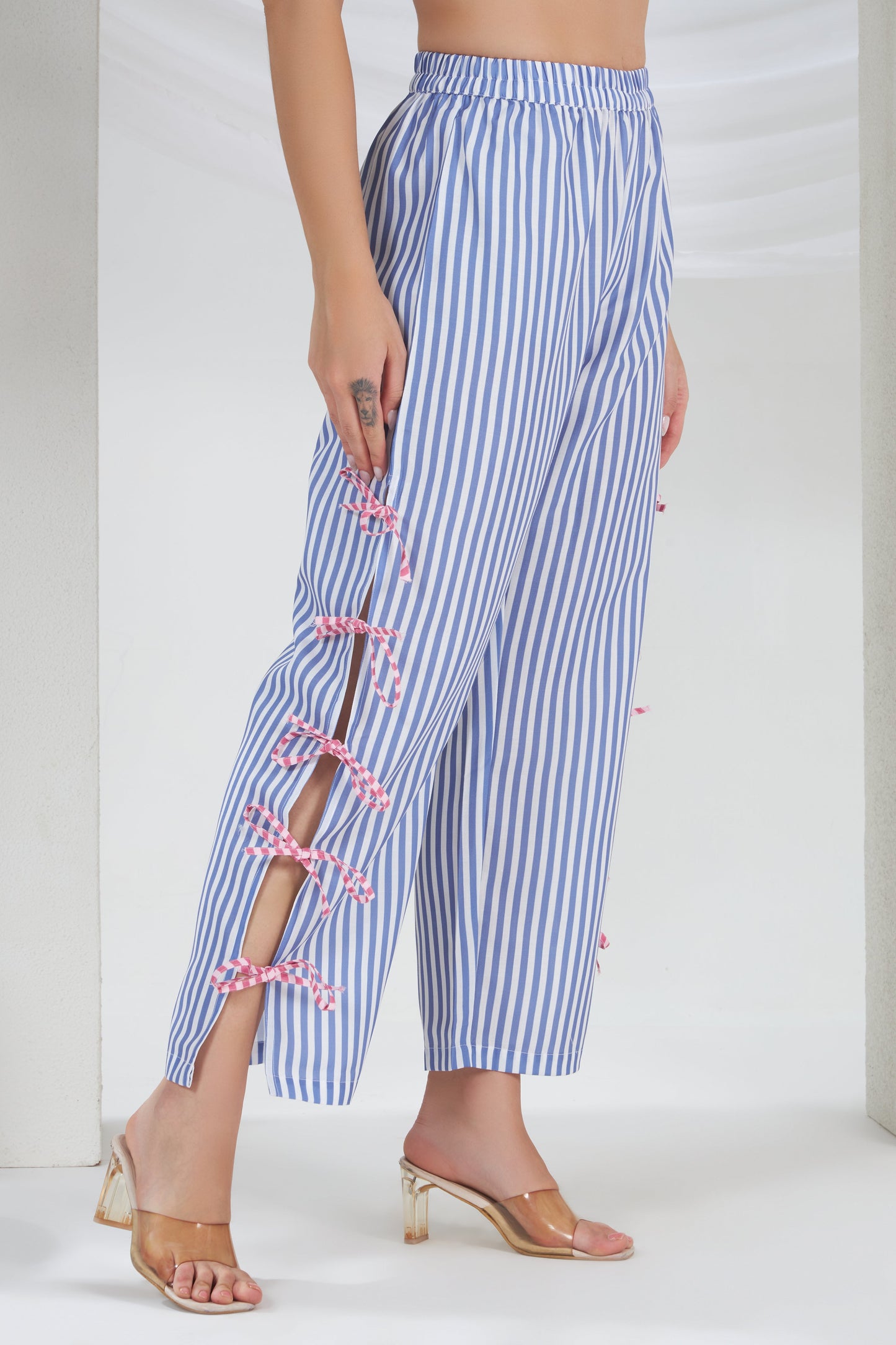 BLUE STRIPED SLIT TIE KNOT PANTS
