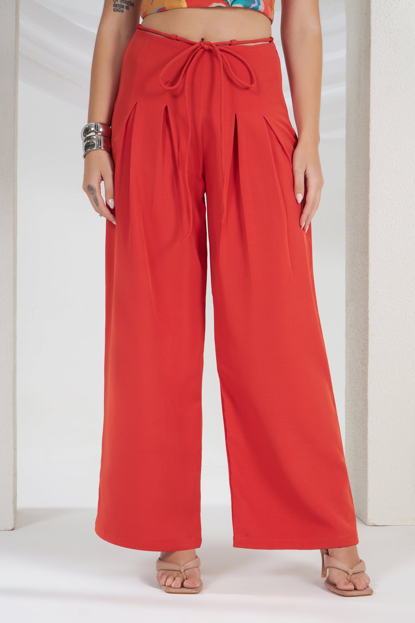 PLEATED FLARED OUT PANTS