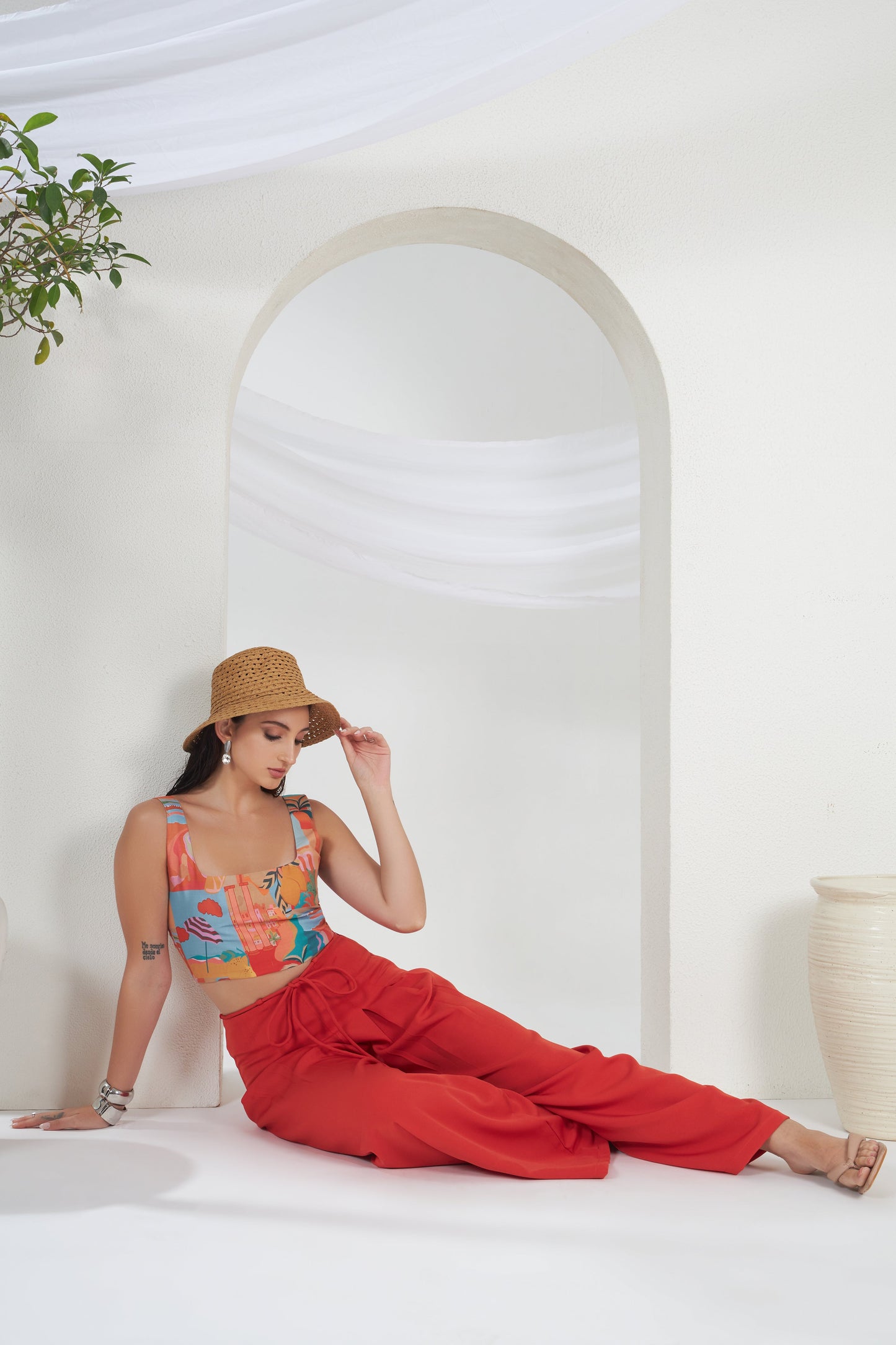 PLEATED FLARED OUT PANTS