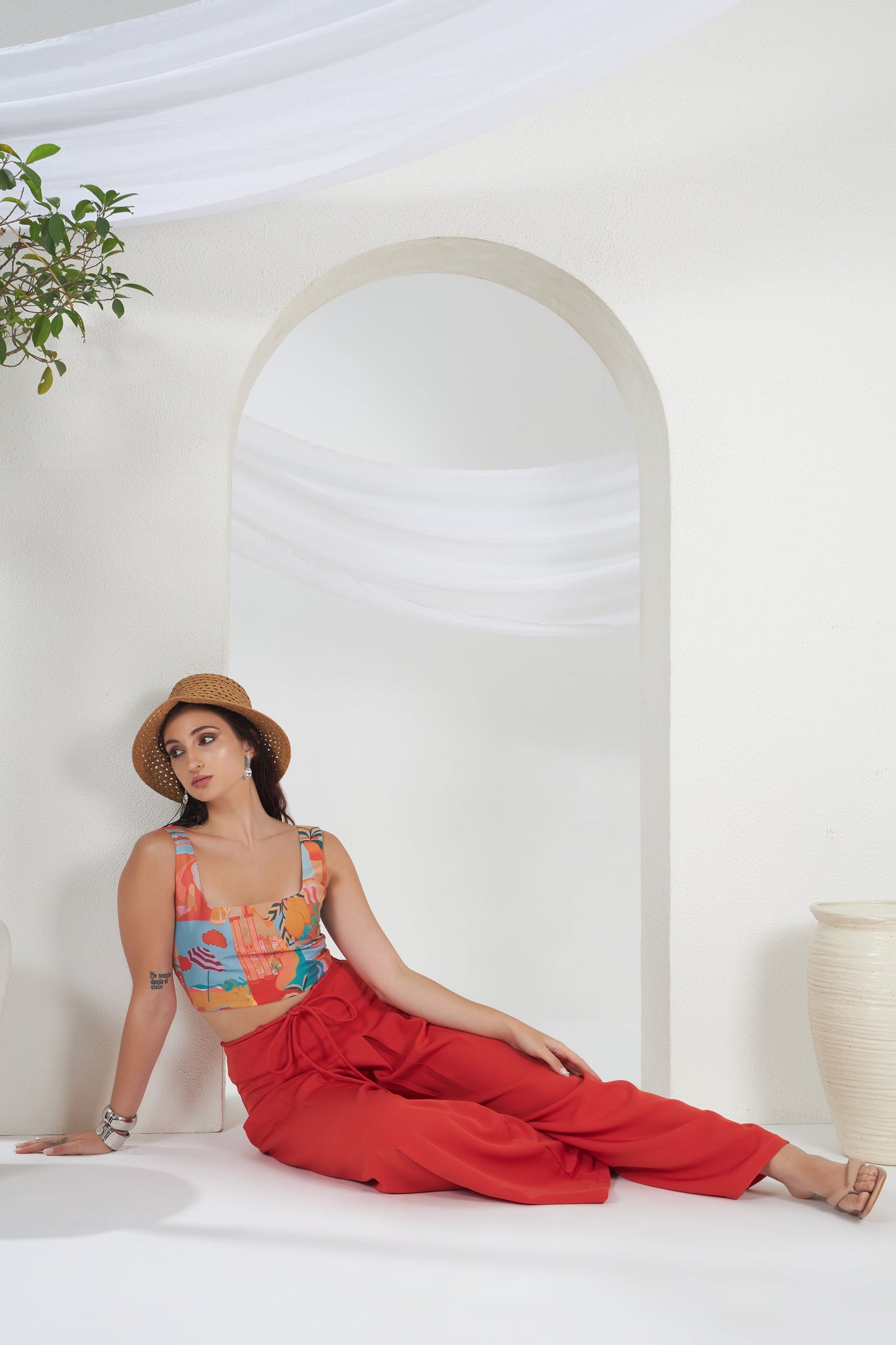 PLEATED FLARED OUT PANTS