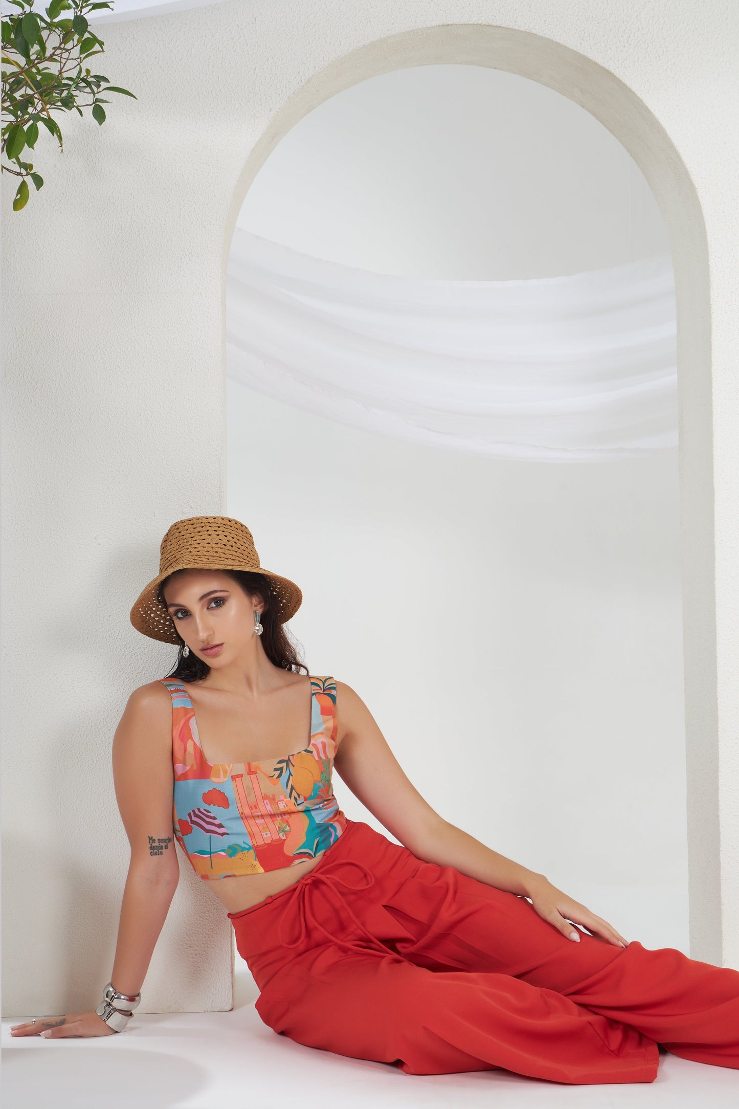 PLEATED FLARED OUT PANTS