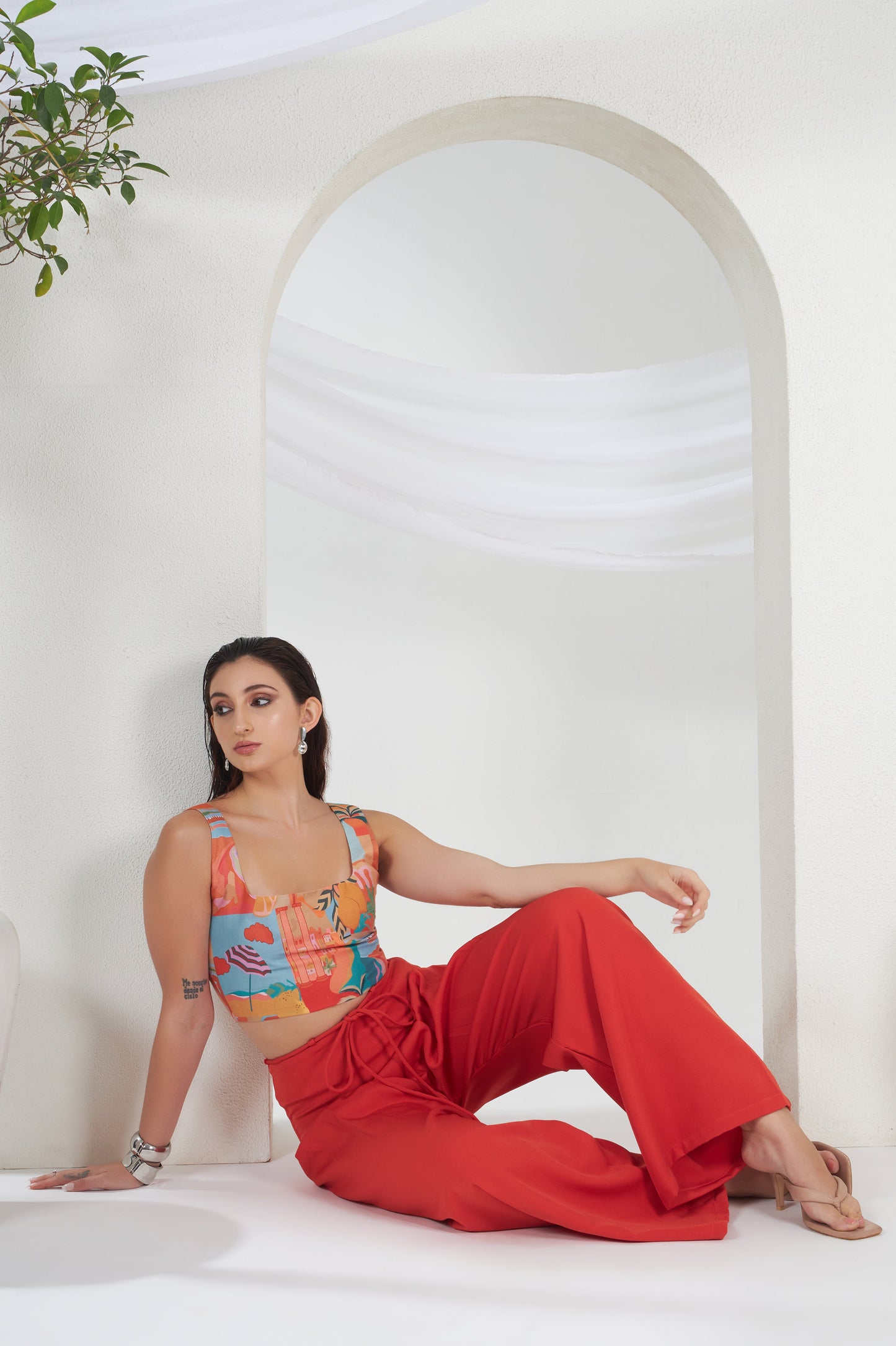 PLEATED FLARED OUT PANTS