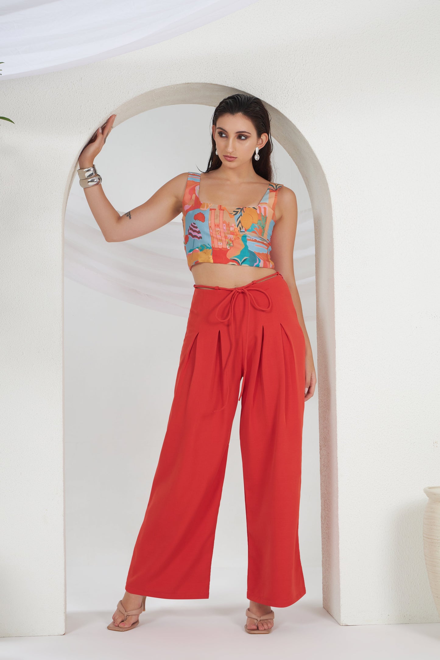 PLEATED FLARED OUT PANTS